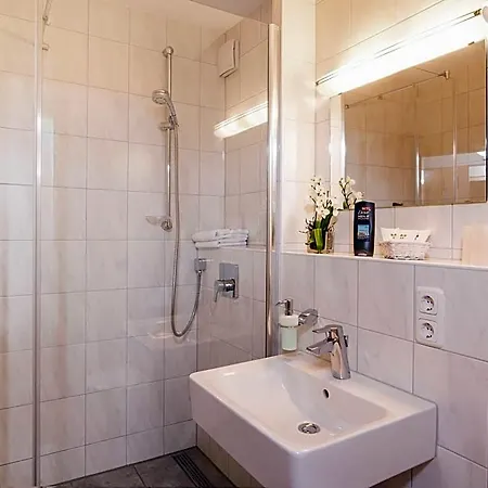 Hotel Garni Regina-3